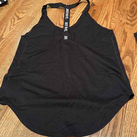 Nike workout tank bundle-3 - Picture 10 of 10